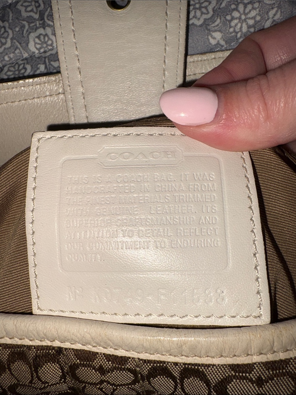 Vintage Coach Cream and Brown Shoulder Bag with Gold Hardware - Picture 6 of 10